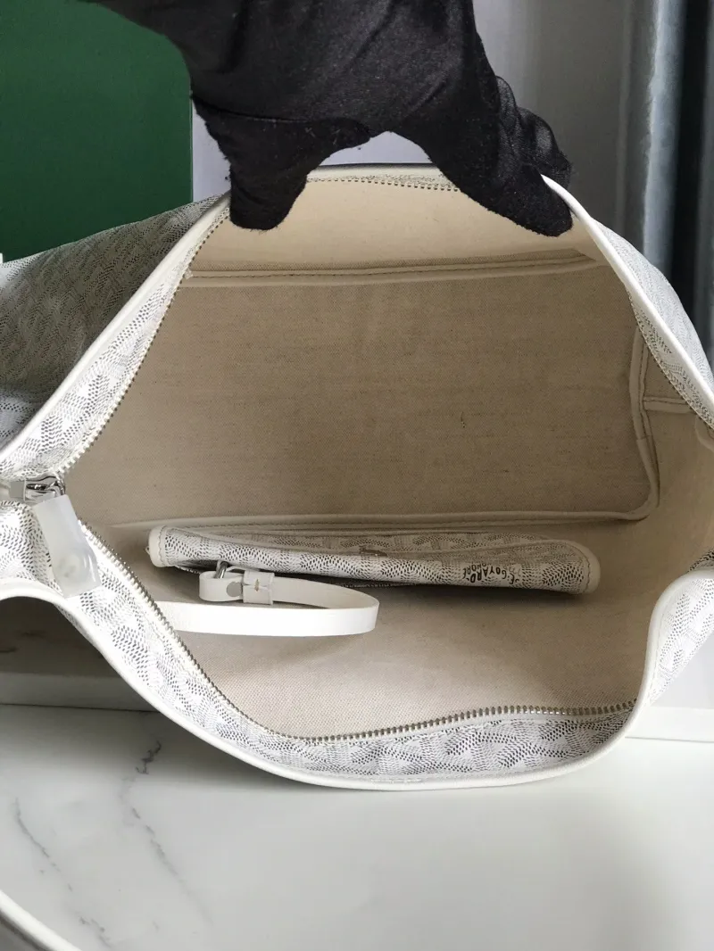 Goyard White Hobo Shoulder Bag with Pouch - Image 8