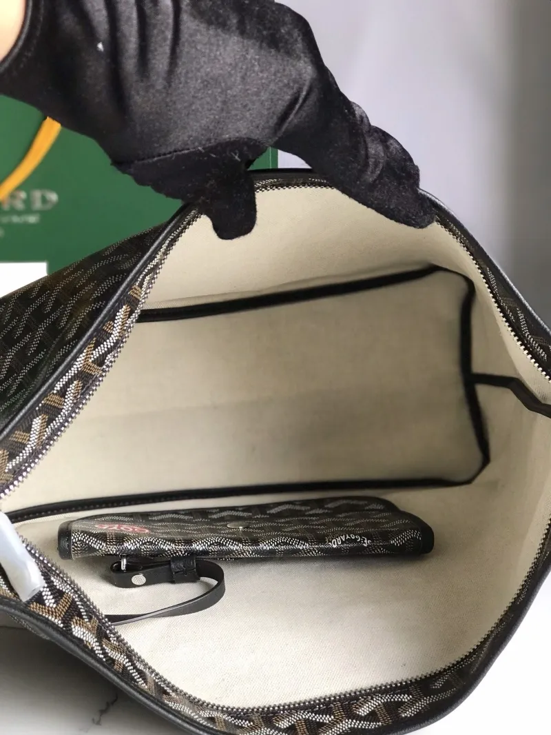 Goyard Black Hobo Shoulder Bag with Pouch - Image 9