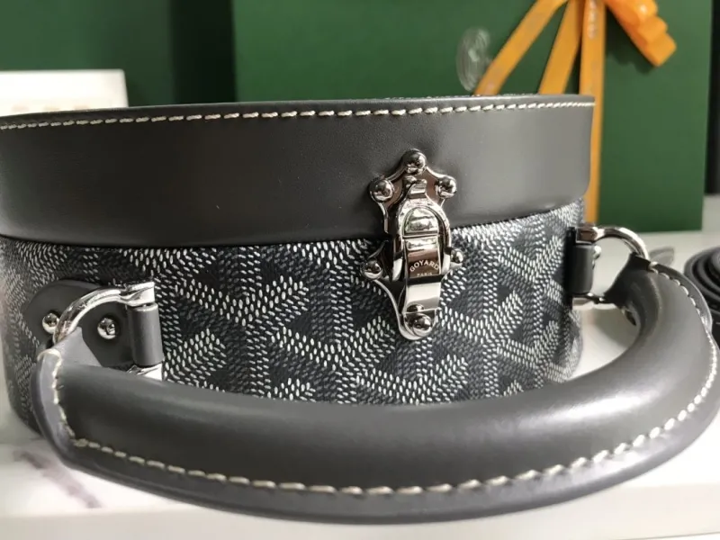 Goyard Gray Round Top Handle Bag 247 - Image 3