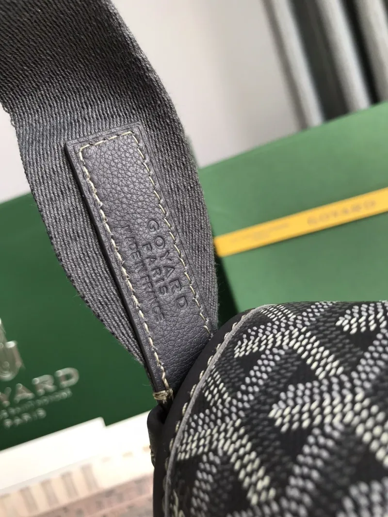 Goyard Gray Messenger Bag 386 - Image 5