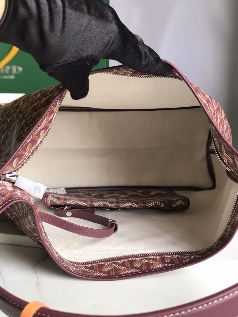 Goyard Brown Hobo Shoulder Bag with Pouch - Image 8