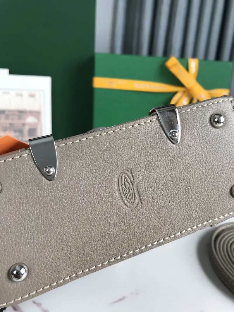 Goyard Gray Top Handle Bag 448 - Image 5