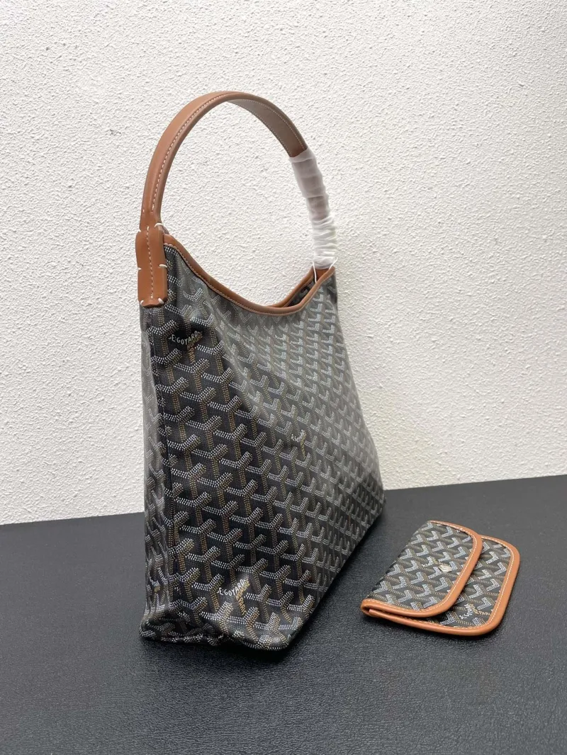 Goyard Black Hobo Bag with Pouch 42cm - Image 4