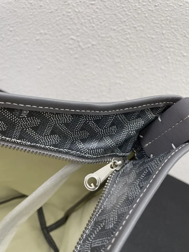 Goyard Gray Hobo Bag with Pouch 42cm - Image 7