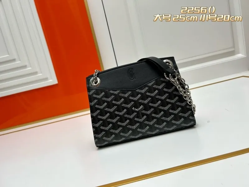 Goyard 2256 Black Chain Crossbody Bag 25cm 20cm