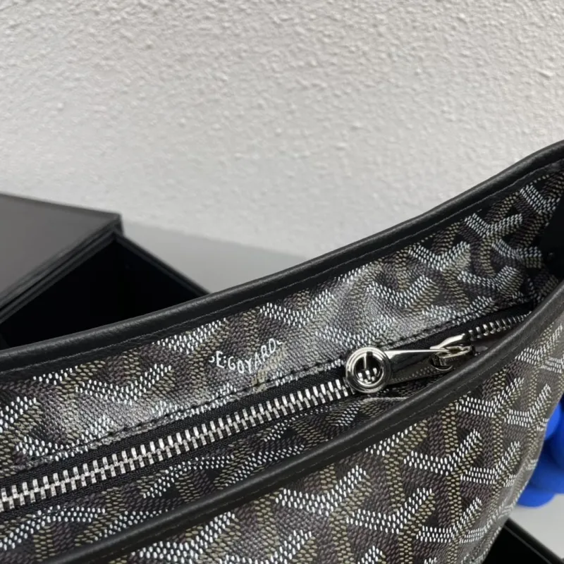 Goyard Dark Gray Hobo Bag with Pouch Model 6021 - Image 5