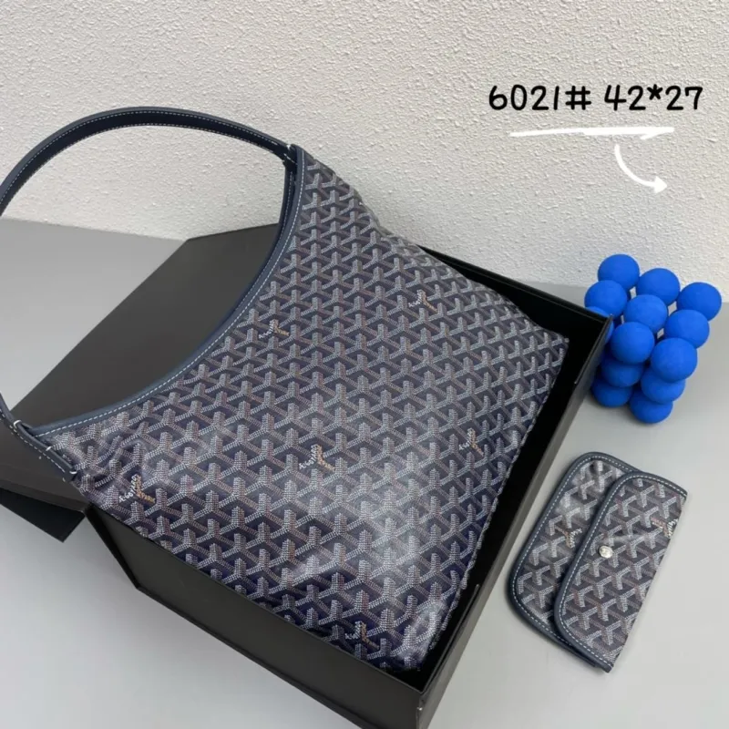 Goyard Dark Blue Hobo Shoulder Bag with Pouch 6021