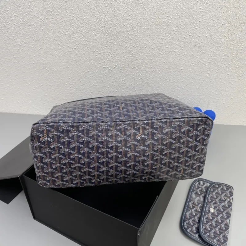 Goyard Dark Blue Hobo Shoulder Bag with Pouch 6021 - Image 7