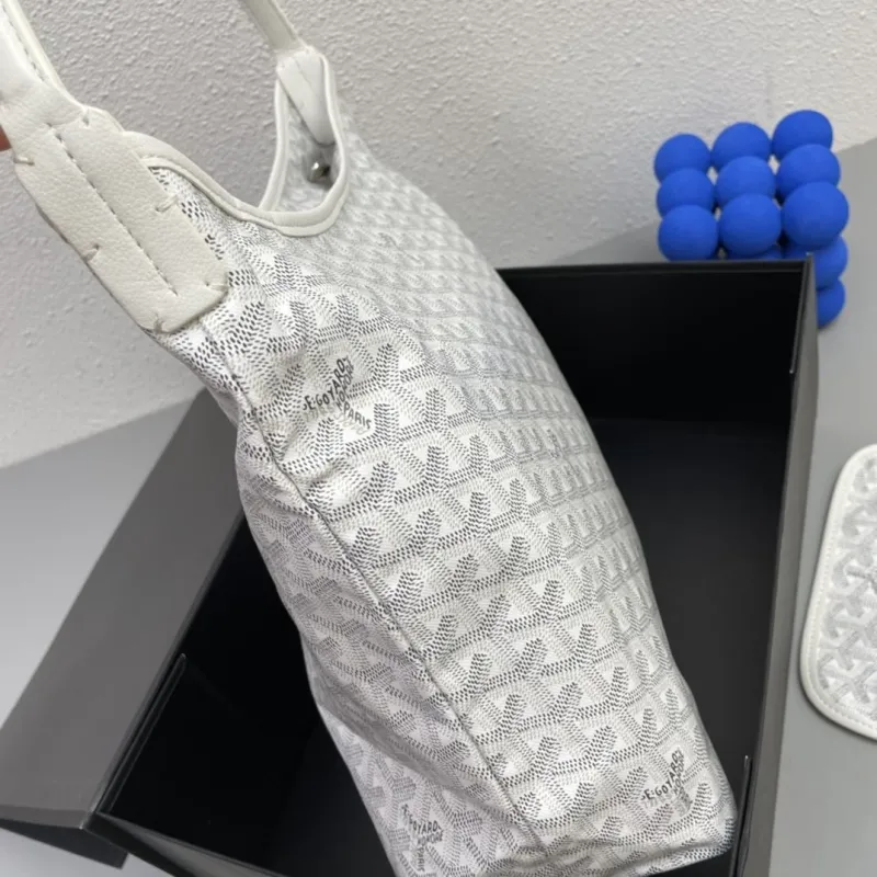 Goyard White Hobo Shoulder Bag with Pouch 6021 - Image 4