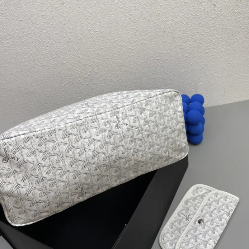 Goyard White Hobo Shoulder Bag with Pouch 6021 - Image 7