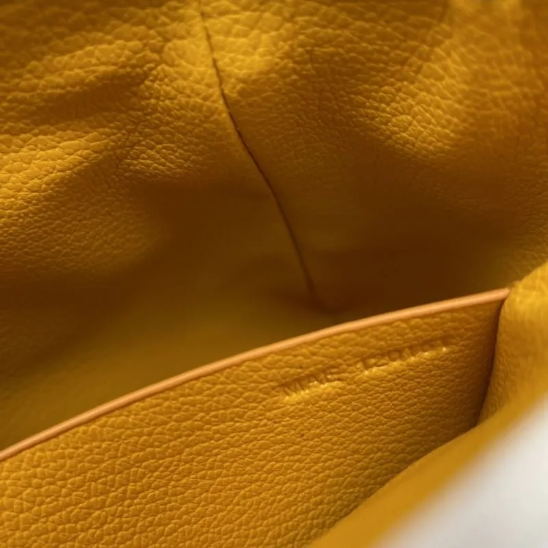 Goyard White Top Handle Crossbody Bag 494 - Image 9