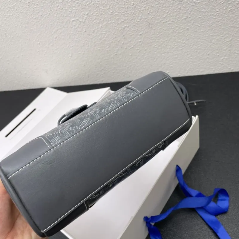 Goyard Gray Top Handle Bag 495 - Image 4