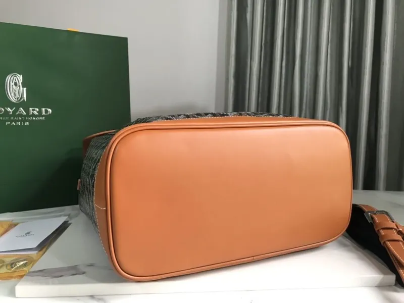 Goyard Black Tan Leather Backpack - Image 3