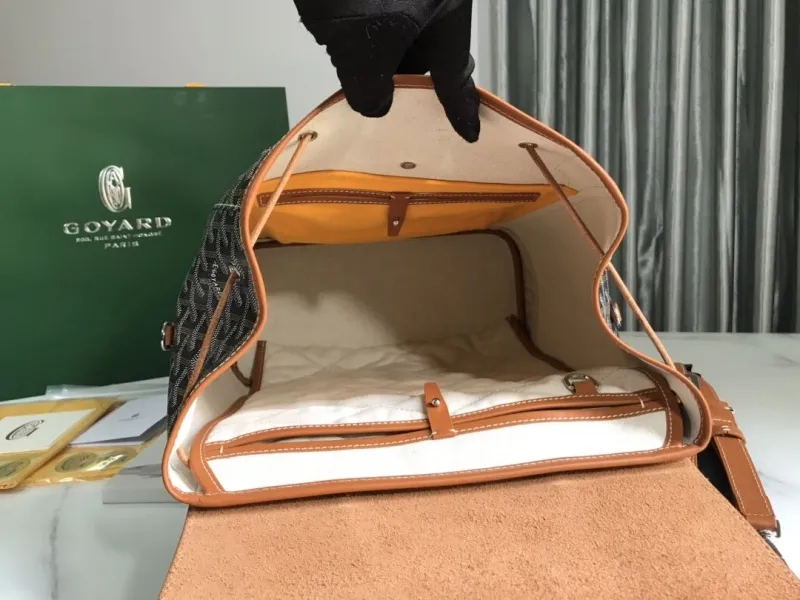 Goyard Black Tan Leather Backpack - Image 7