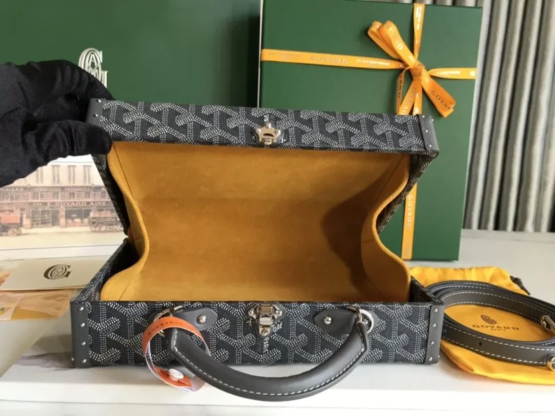 Goyard Dark Gray Trunk Box Handbag - Image 7