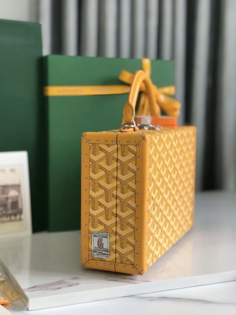 Goyard Yellow Box Crossbody Bag - Image 3