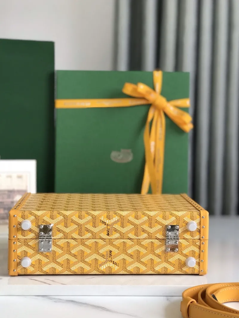 Goyard Yellow Box Crossbody Bag - Image 5