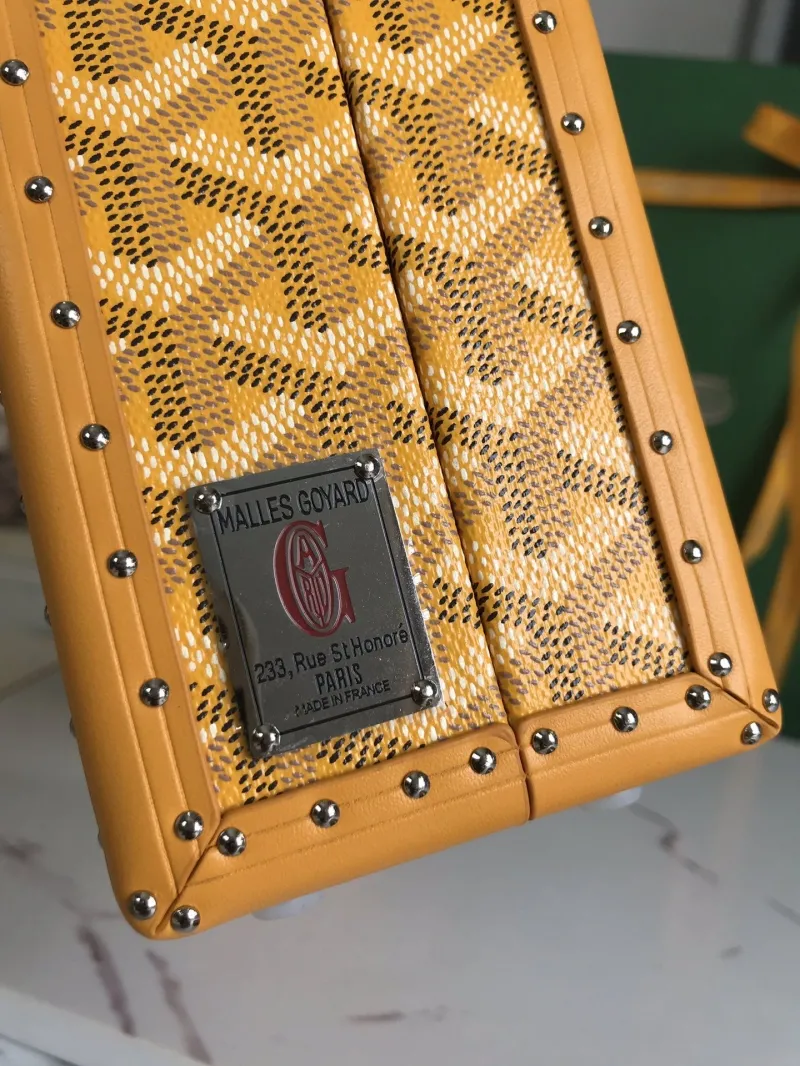 Goyard Yellow Box Crossbody Bag - Image 6
