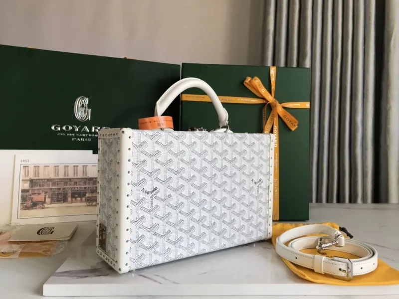 Goyard White Malle Trunk Bag with Strap - Image 6