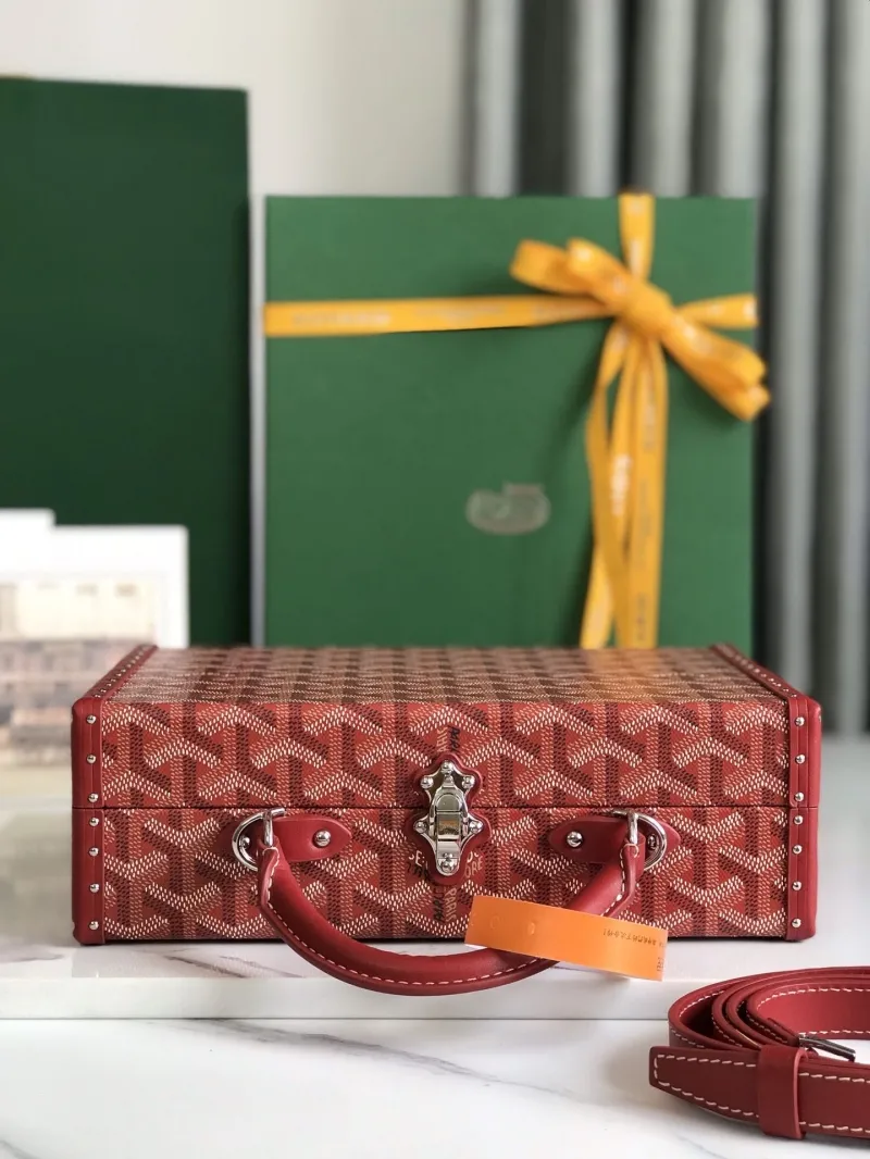 Goyard Red Box Handbag with Detachable Strap - Image 4