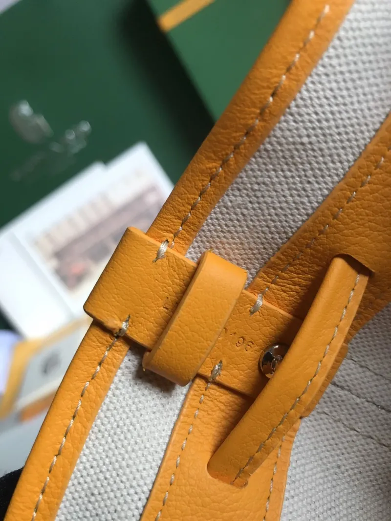 Goyard Yellow Bucket Bag Size 27 - Image 7