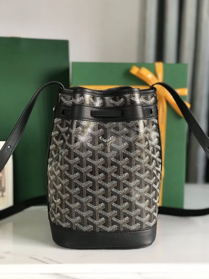 Goyard Black Leather Bucket Bag - Image 4