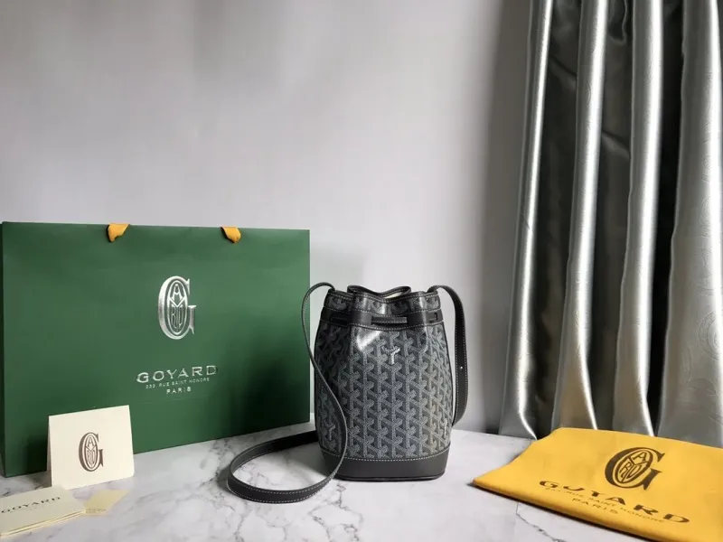 Goyard Dark Gray Bucket Shoulder Bag - Image 3