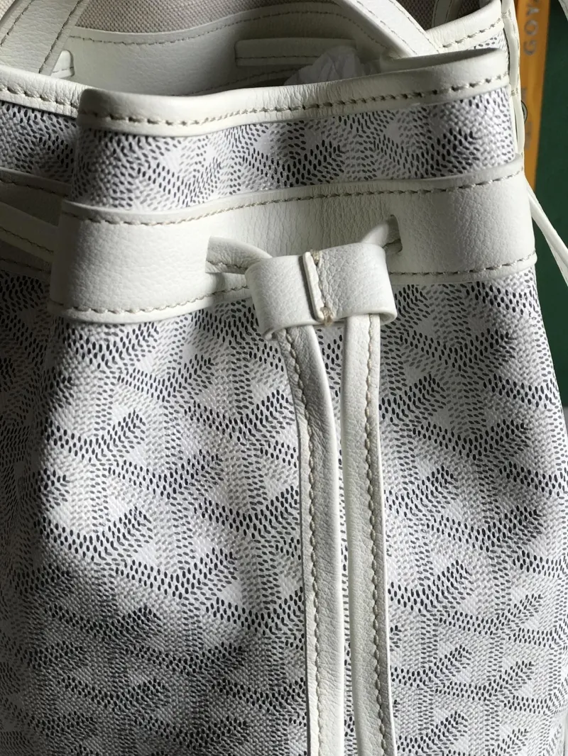 Goyard White Crossbody Bucket Bag - Image 5