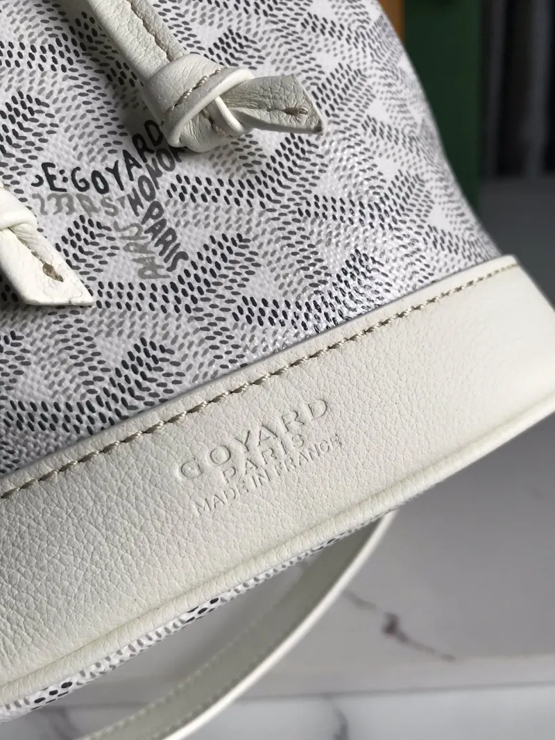 Goyard White Crossbody Bucket Bag - Image 9