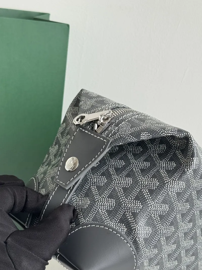 Goyard Gray Travel Cosmetic Bag - Image 6