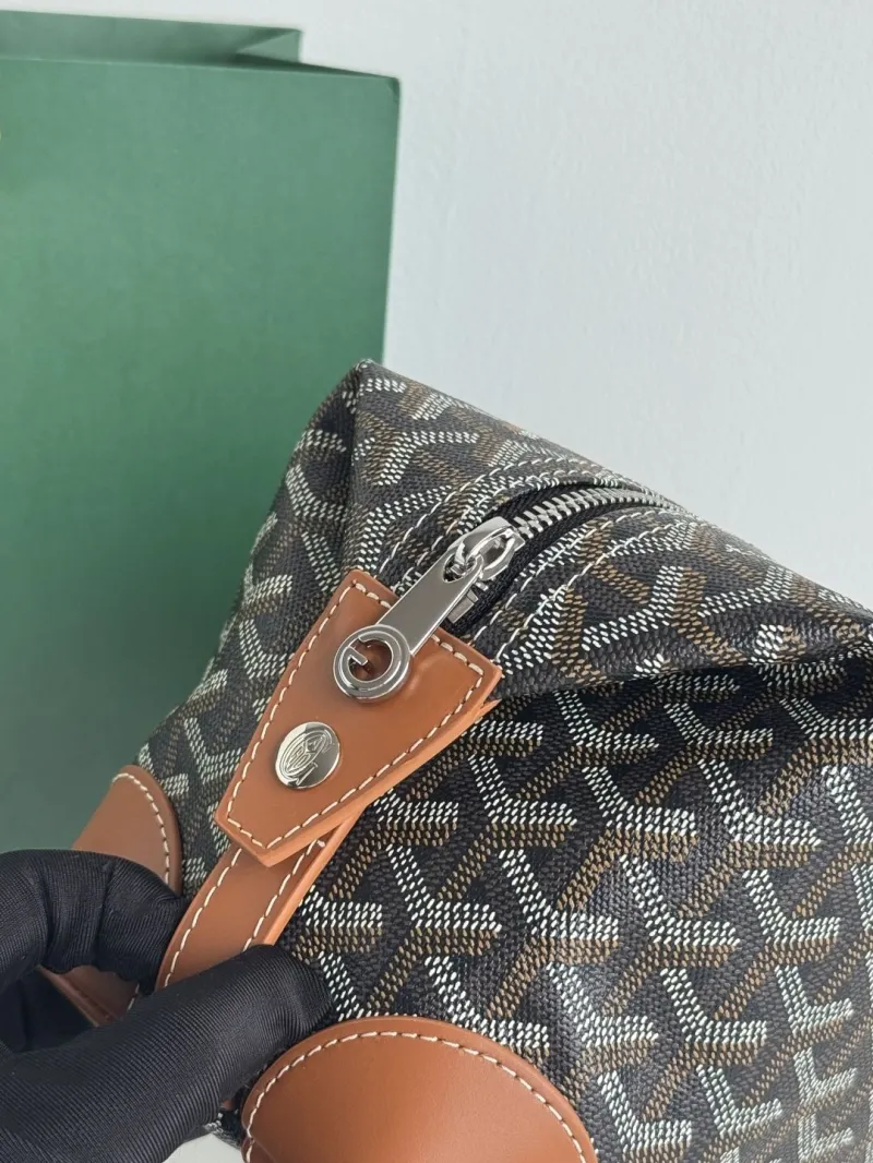 Goyard Dark Brown Leather Cosmetic Bag - Image 6