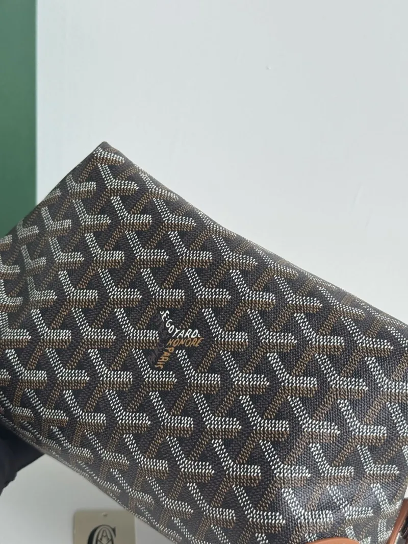 Goyard Dark Brown Leather Cosmetic Bag - Image 9
