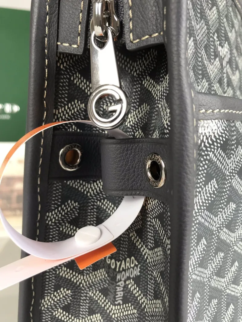 Goyard Cosmetic Bags-20 - Image 6