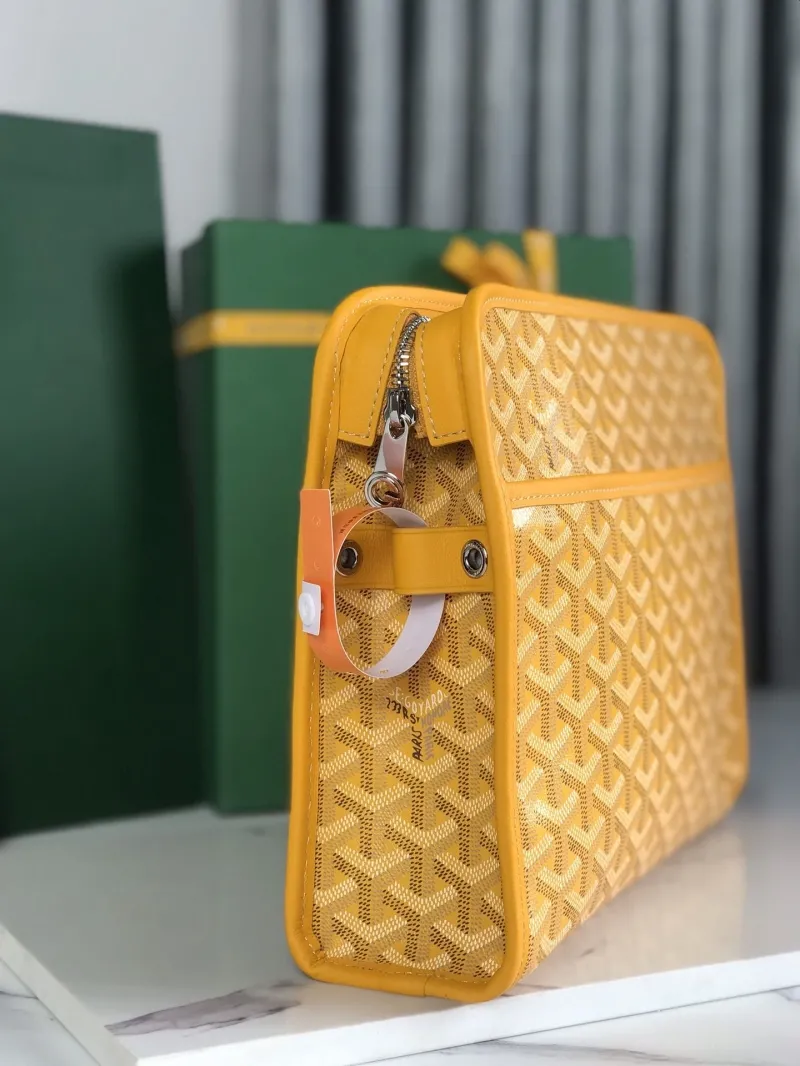 Goyard Yellow Cosmetic Bag Size 25 - Image 3