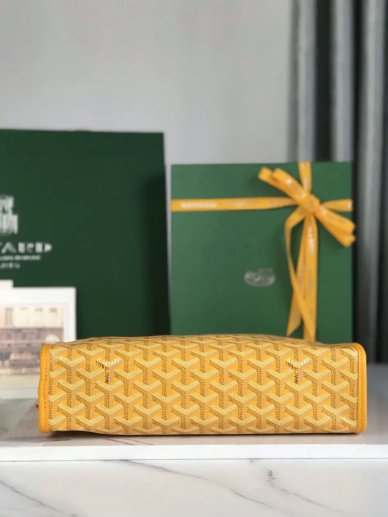 Goyard Yellow Cosmetic Bag Size 25 - Image 4