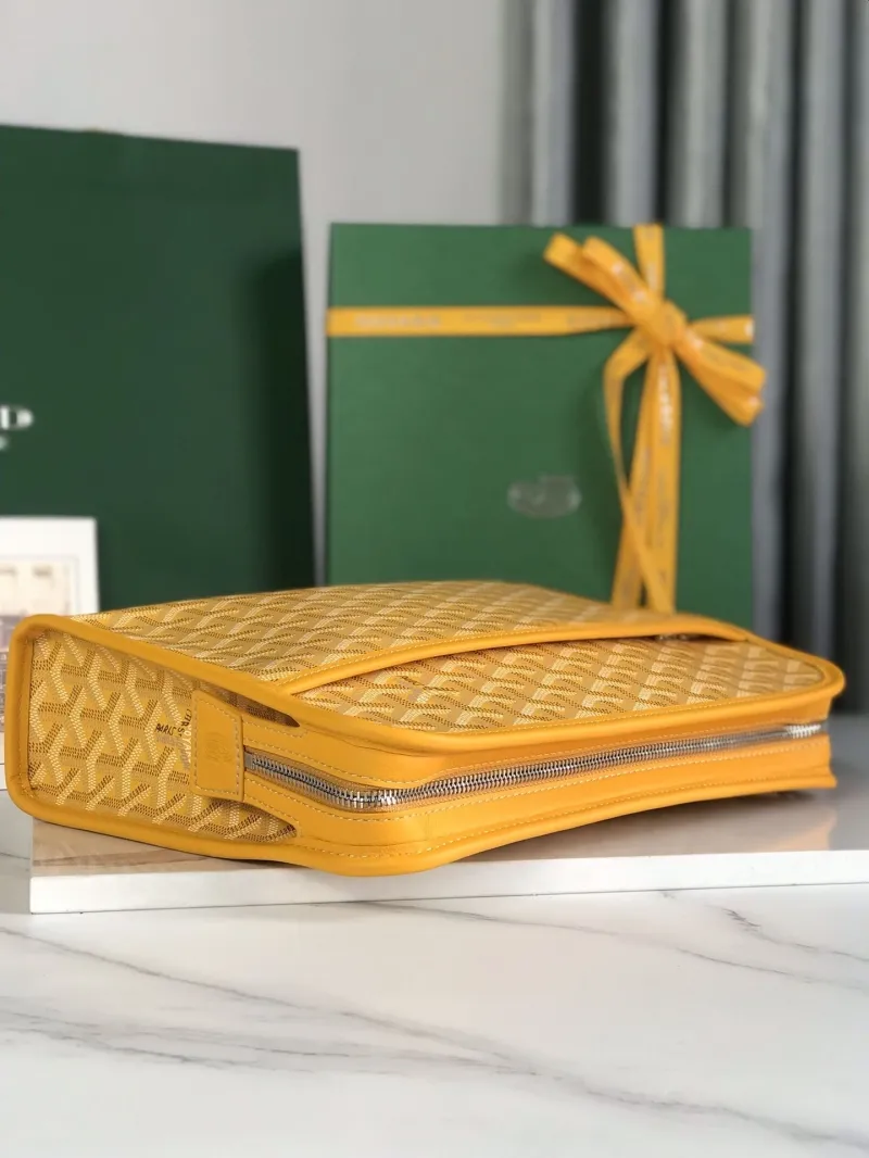 Goyard Yellow Cosmetic Bag Size 25 - Image 5