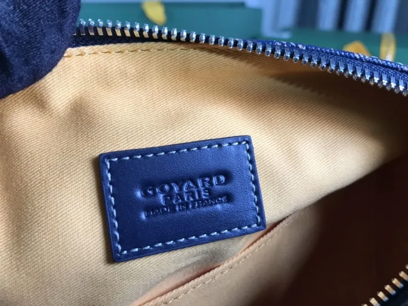 Goyard Navy Blue Cosmetic Bag Size 40 - Image 6