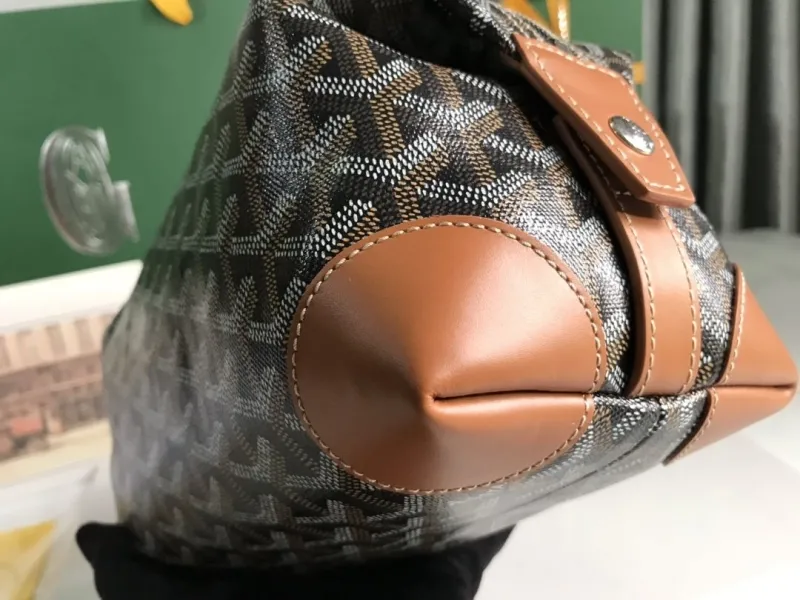 Goyard Black Tan Cosmetic Pouch - Image 5