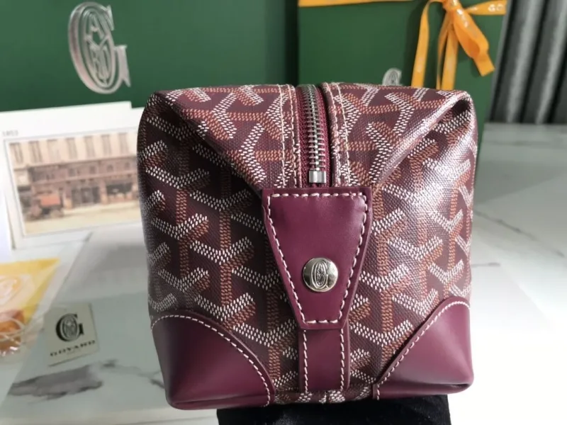 Goyard Burgundy Cosmetic Bag 43 - Image 6