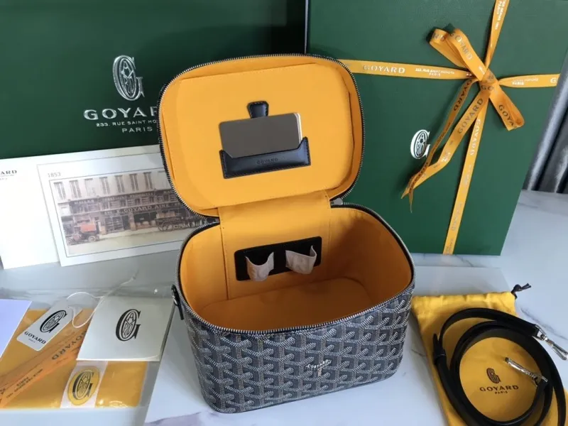 Goyard Black Cosmetic Bag with Strap - Image 6