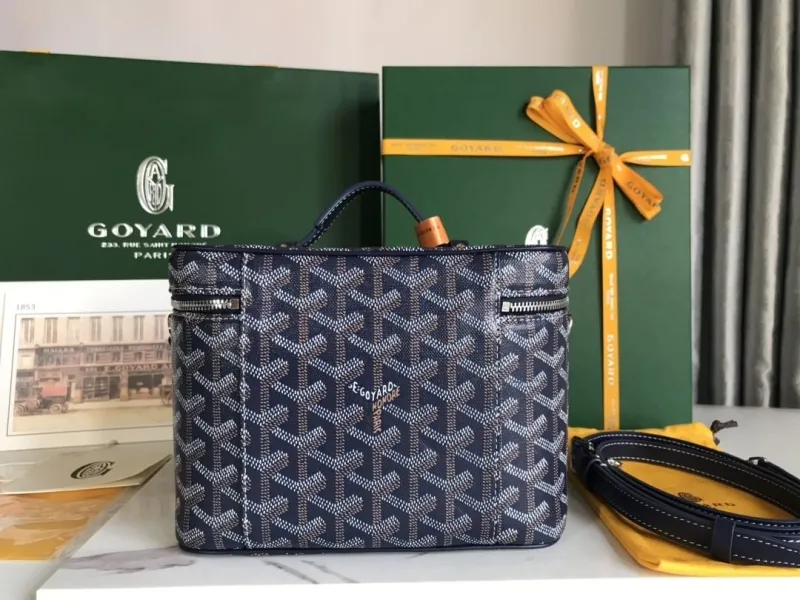 Goyard 50 Navy Blue Cosmetic Bag with Strap - Image 3