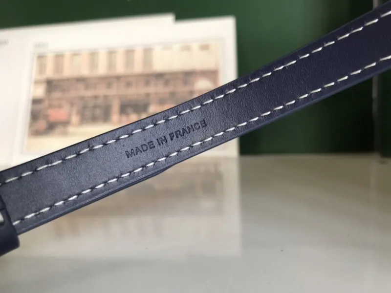 Goyard 50 Navy Blue Cosmetic Bag with Strap - Image 9