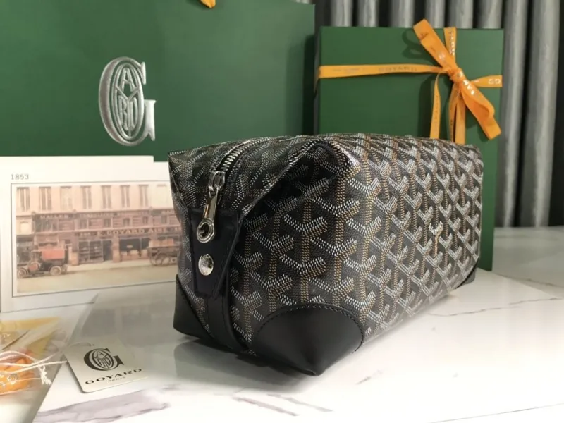 Alternative view of Goyard Cosmetic Bags-59