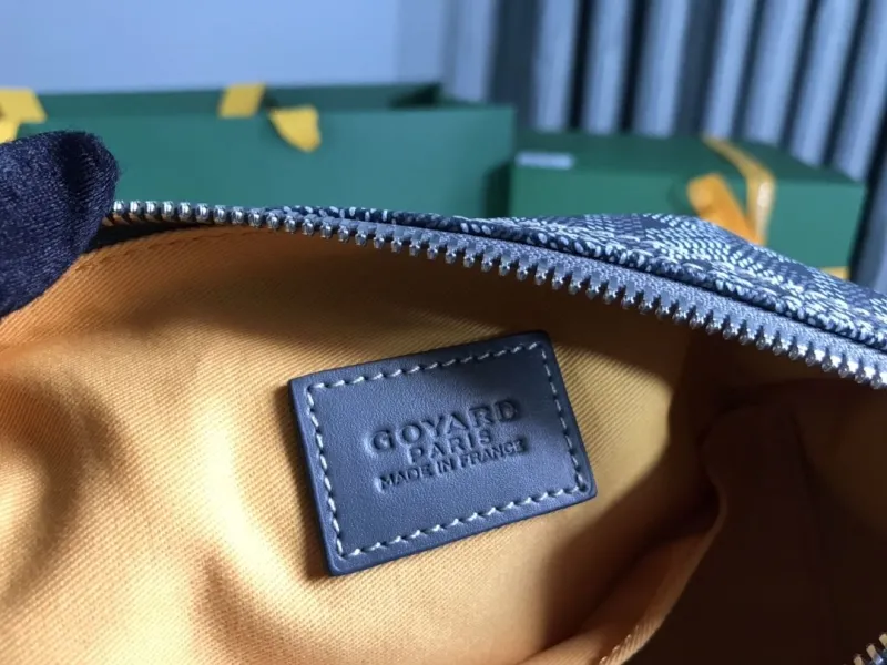 Goyard Gray Cosmetic Bag 61 - Image 7