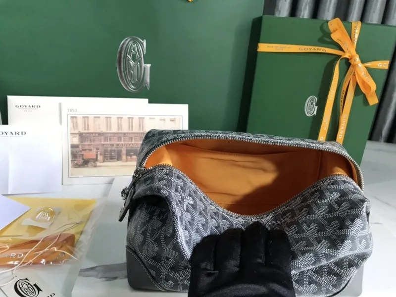 Goyard Gray Cosmetic Bag 61 - Image 8