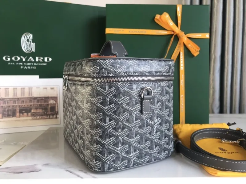 Alternative view of Goyard Cosmetic Bags-71