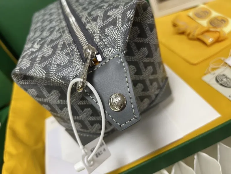 Goyard Gray Cosmetic Bag - Image 3