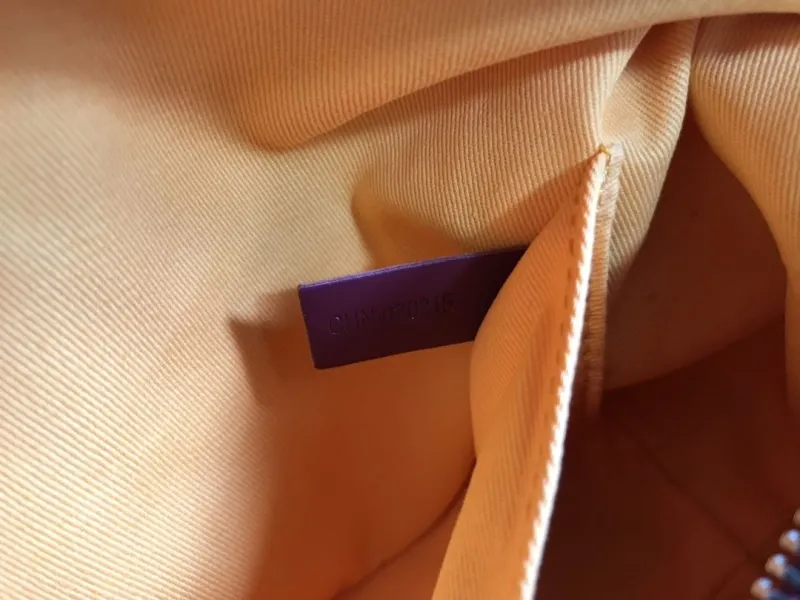 Goyard Burgundy Cosmetic Bag 86 - Image 9
