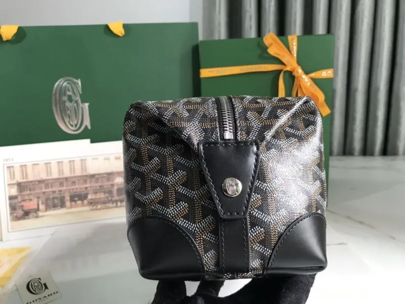 Goyard Black Monogram Cosmetic Bag 88 - Image 4