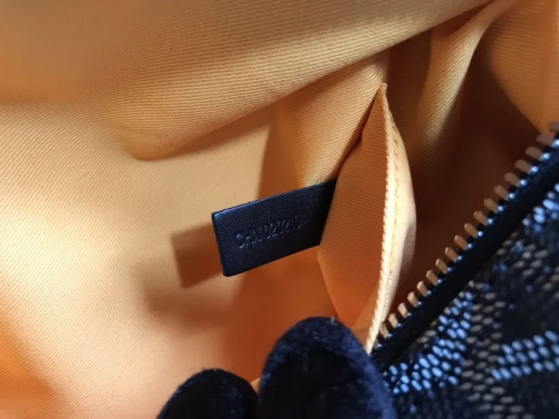 Goyard Black Monogram Cosmetic Bag 88 - Image 9